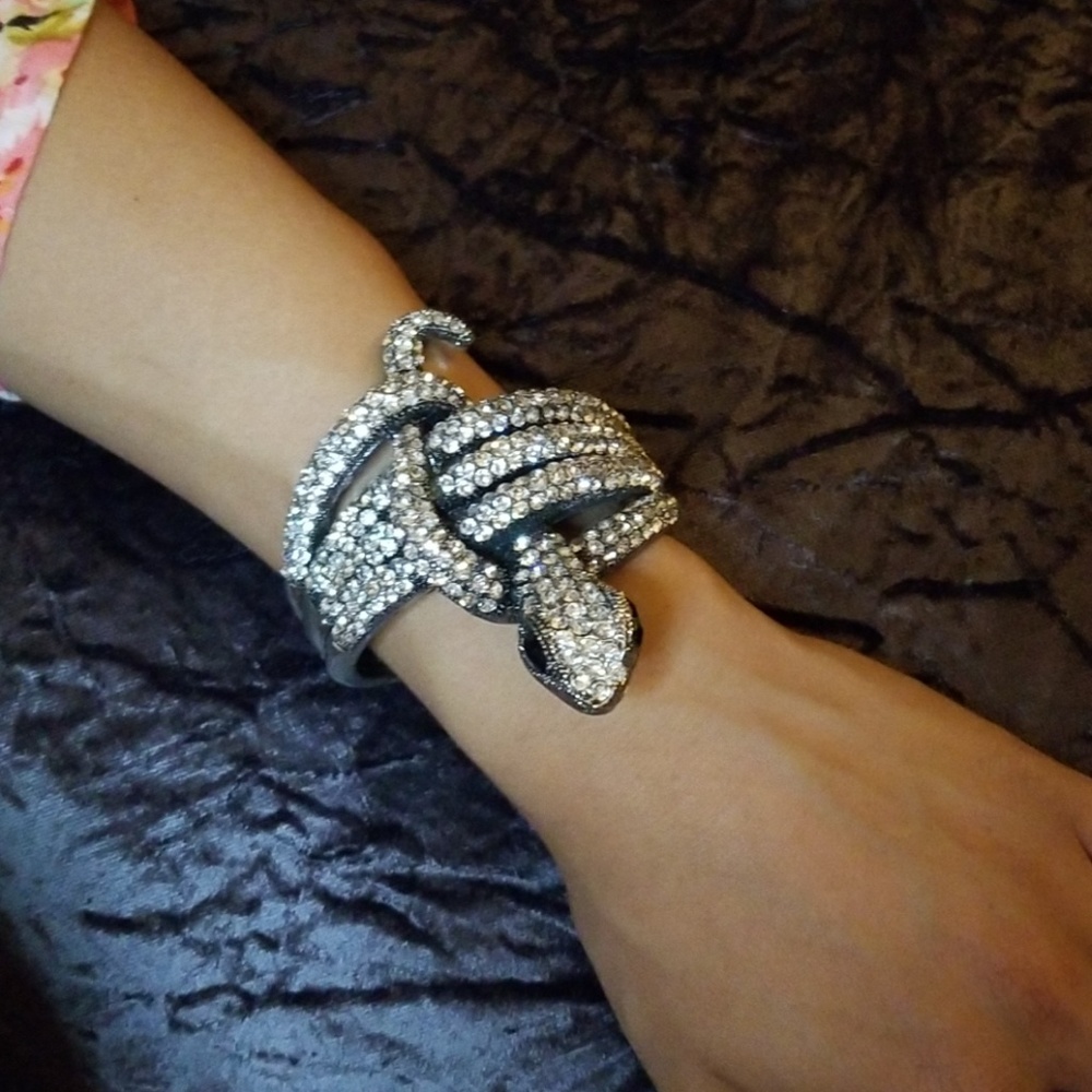Snake bracelet